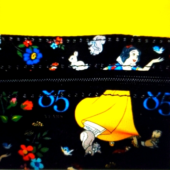 🆕️LOUNGEFLY 👑 DISNEY SNOW WHITE COSPLAY BOW HANDBAG PURSE - Picture 9 of 15